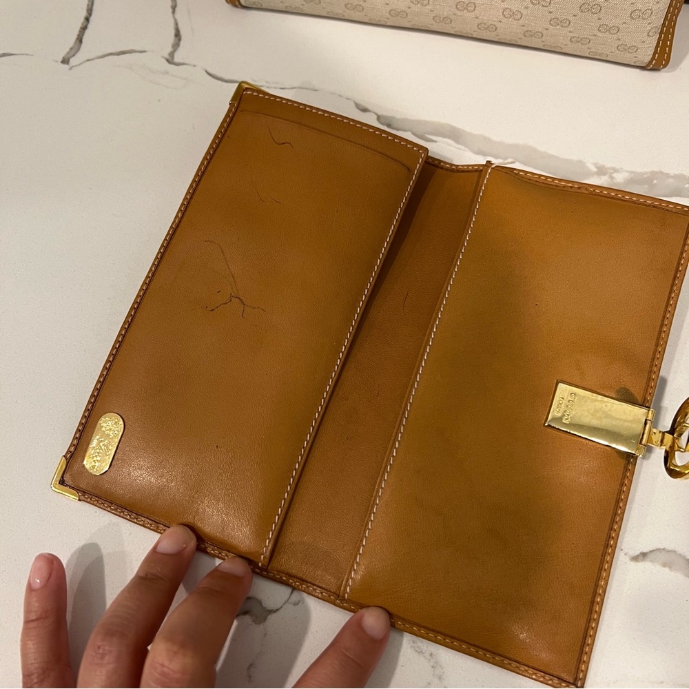 Gucci Beige and Brown Logo Canvas Tote with Matching Wallet - Picture 4 of 16